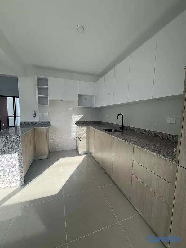 apartamentos - Apartamento 2do Nivel Completamente Nuevo, Embrujo 5