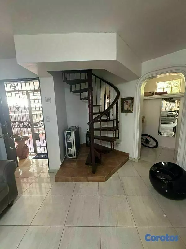 casas - Alquilo casa para fines comerciales en viejo arroy 4
