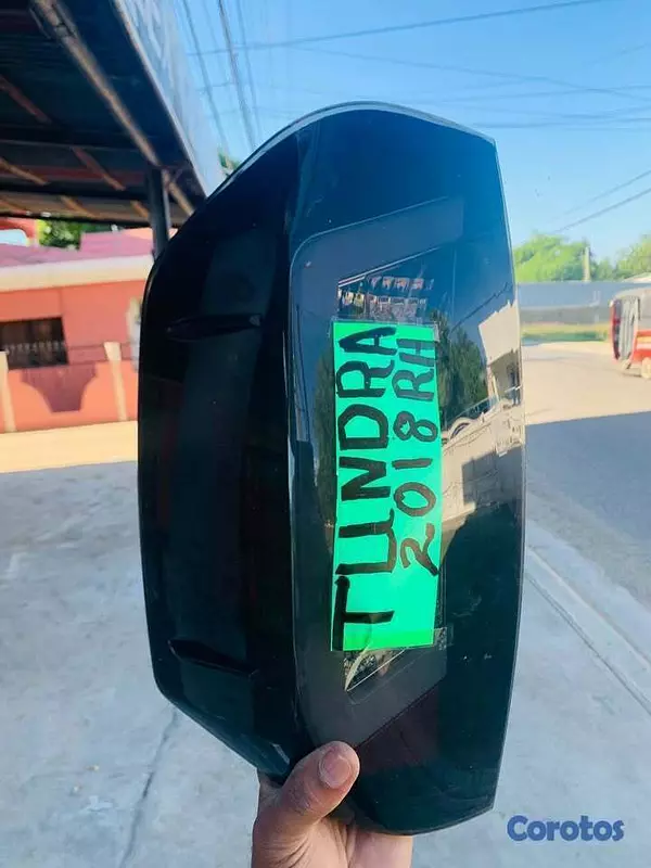 repuestos - 🚨Para Toyota Tundra 2018 FAROL / LUZ / MICA TRASERA TOYOTA 2