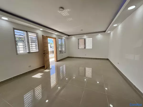 casas - venta de casa con piscina en la autopista de san Isidro brisa oriental  4