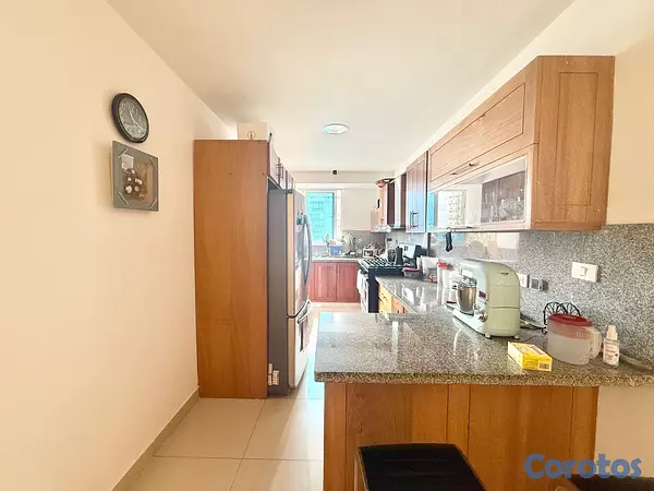 apartamentos - vendo la Esperilla piso 7 tres habitaciones 2.5 baños 3  parqueos balcón servici 5