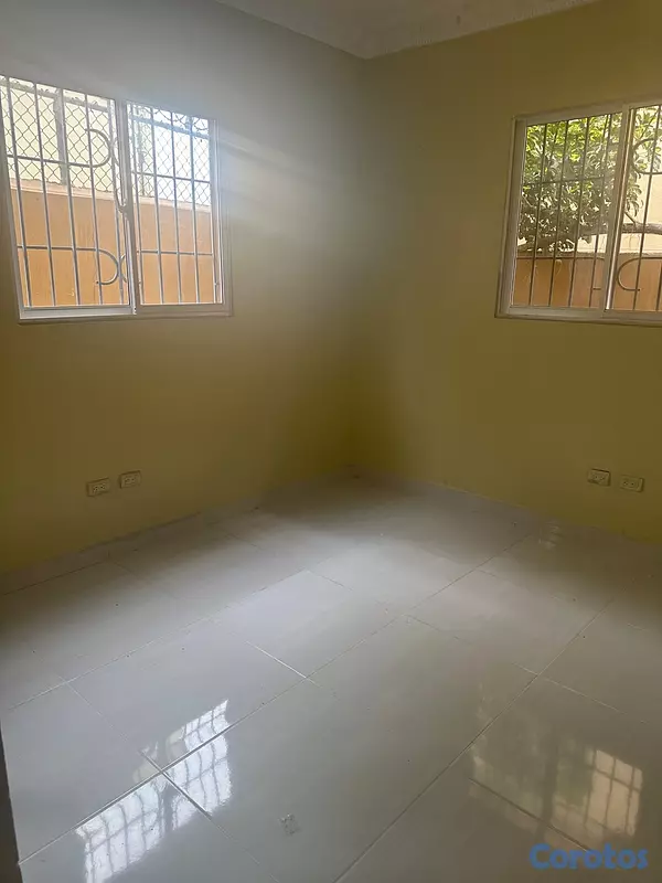 casas - Alquilo casa en la cienega el km 14 $23,000 un pri 12