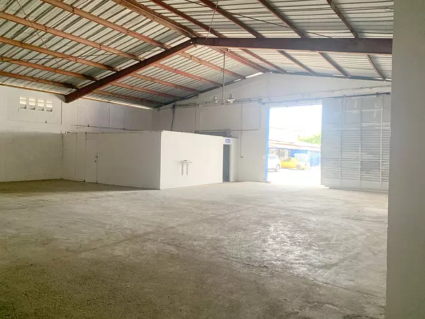 oficinas y locales comerciales - nave céntrica en Haina 7