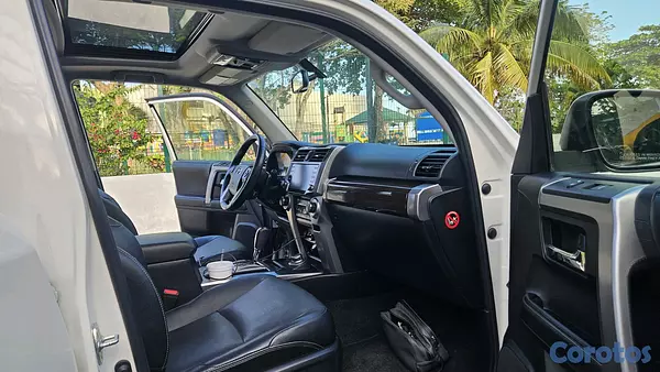 jeepetas y camionetas - Toyota 4runner límited 2020 17