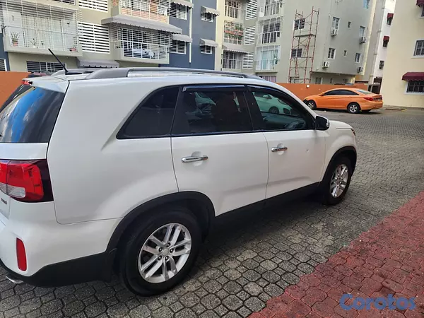 jeepetas y camionetas - Kia Sorento 2015 Blanco de Oportunidad  5