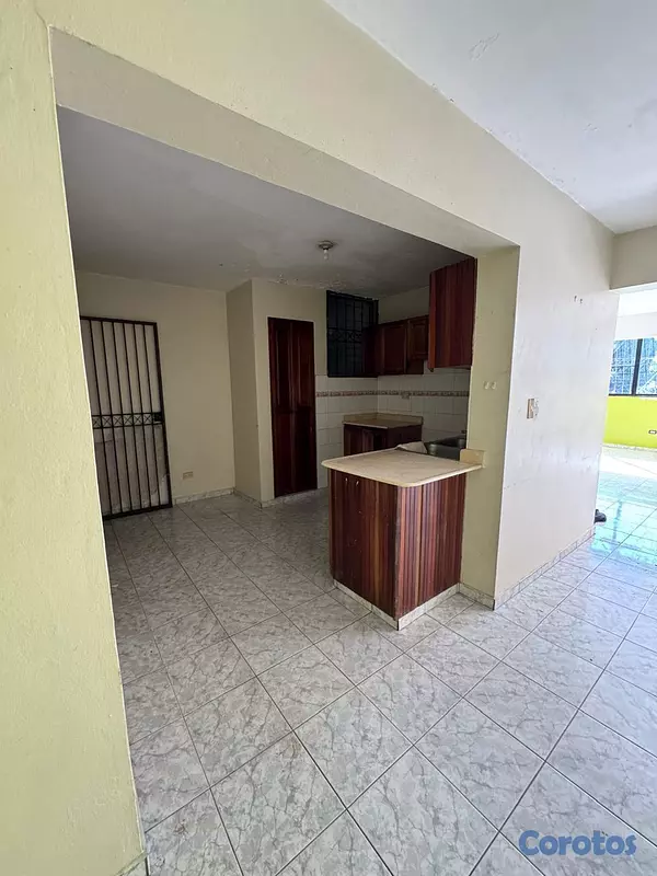 apartamentos - Amplio Apartamento 2do piso 3 habitaciones en Vent 6
