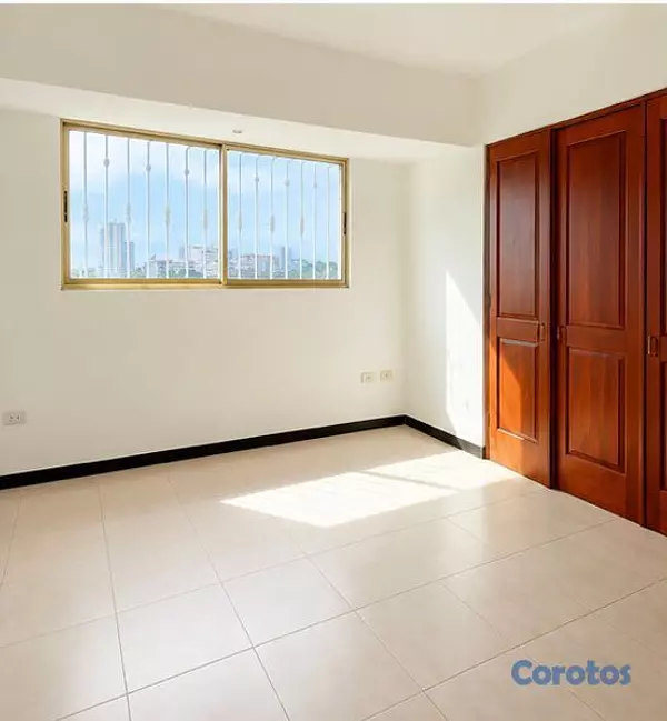 apartamentos - 2 Hab en torre de Av. Enriquillo  7