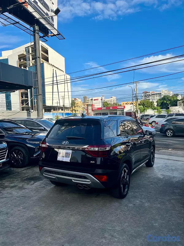 jeepetas y camionetas - Hyundai Cantus LUX 2022 7