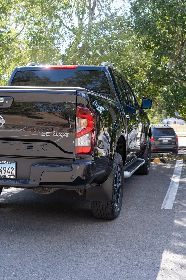 jeepetas y camionetas - Nissan frontier 2024 8