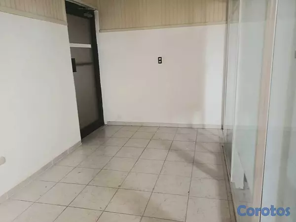 oficinas y locales comerciales - Se Alquila Oficina Comercial en Ave. Estrella Sadh 1