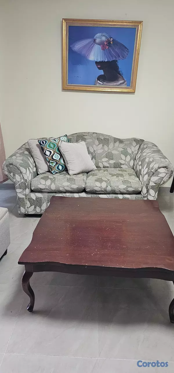 muebles y colchones - Muebles y centro de mesa en Caoba  2
