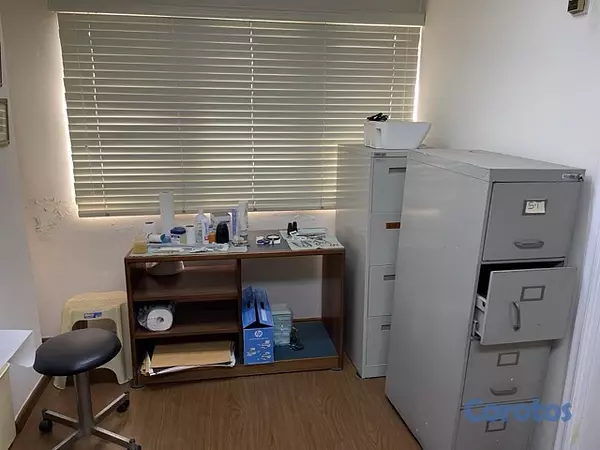 oficinas y locales comerciales - ALQUILER GAZCUE -Consultorio Médico -Detrás de Clinica Abreu (Av.Independencia) 11