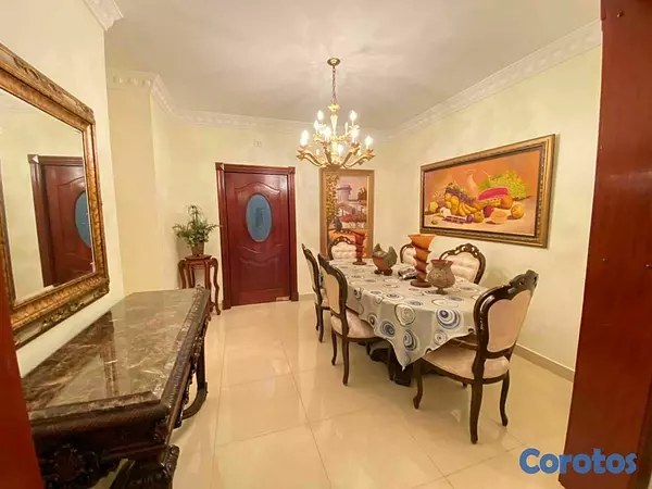 casas - Vendo 2da con Terraza en apartamento clásico en mu 6