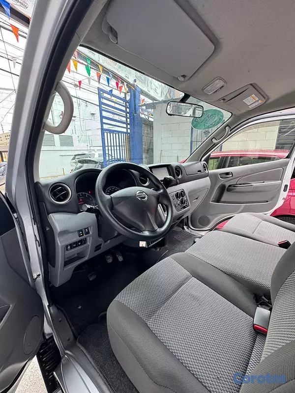 jeepetas y camionetas - NISSAN CARAVAN NV350 6