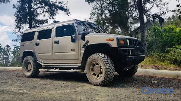 jeepetas y camionetas - SE VENDE HUMMER H2 10