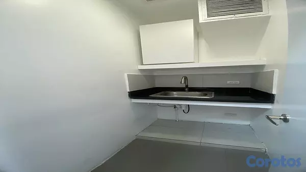 oficinas y locales comerciales - Local en Alquiler en Piantini 8
