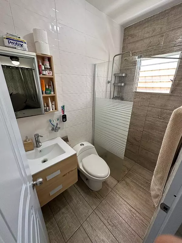 apartamentos - VENDO APARTAMENTO PRÓXIMO A LA PROLONGACIÓN 27 DE FEBRERO, BAYONA 4