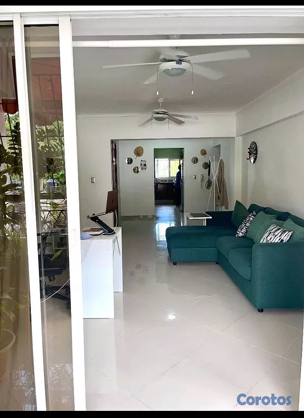 apartamentos - Vendo
apto. 3er piso a 5 minutos de la Winston Churchill.
 2