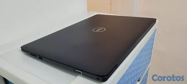 computadoras y laptops - Dell Slim 17 Pulg Core i7 8va Gen Ram 16gb ddr4 Disco 512gb Video intel Y Radeon 3