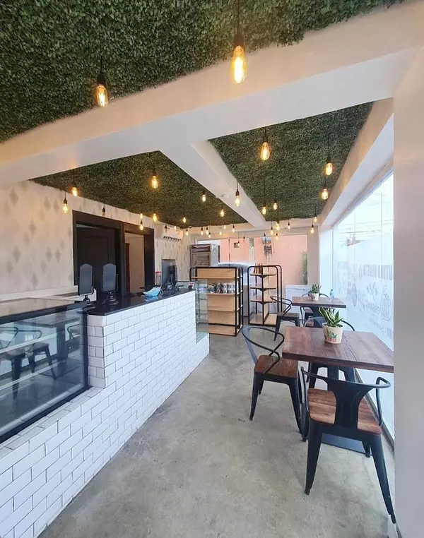 oficinas y locales comerciales - Local céntrico en Primer nivel 6