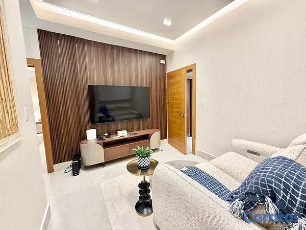 apartamentos - vendo bella vista sur amueblado tres habitaciones con su baño dos parqueo balcó 5