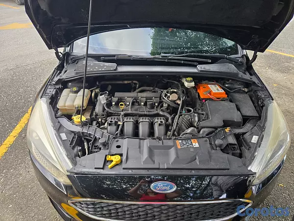 carros - VENDO MOTIVO DE VIAJE FORD FOCUS 2017 2