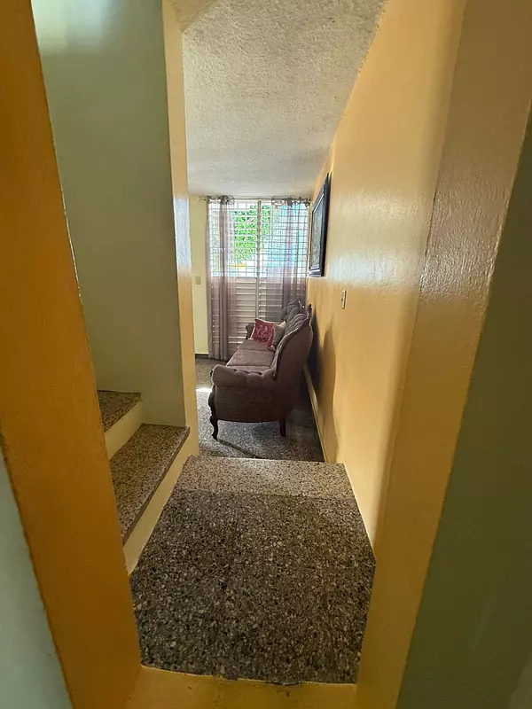 casas - Se Vende Casa Duplex en la Independencia 2