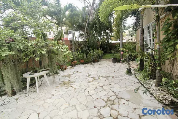 casas - Casa en arroyo hondo para vivir o demoler 5