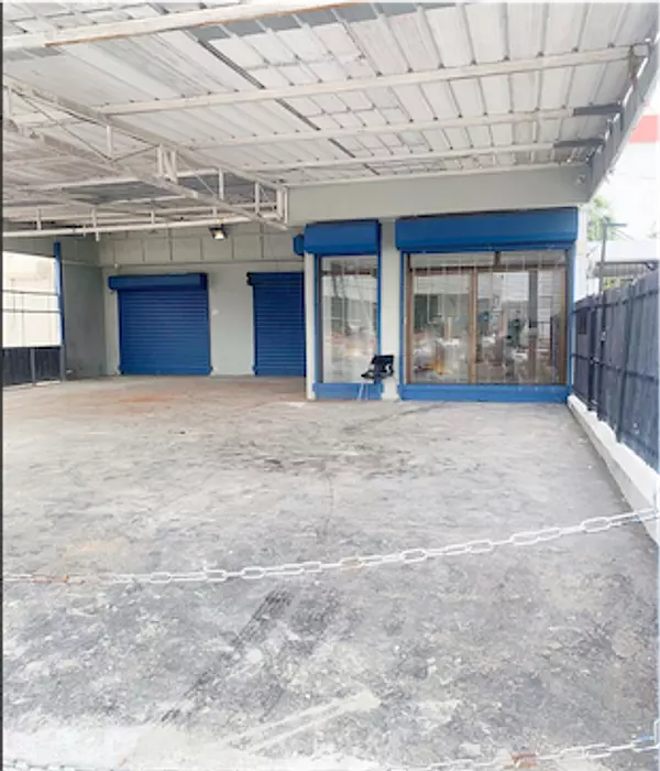 oficinas y locales comerciales - Local céntrico en Bella vista  7