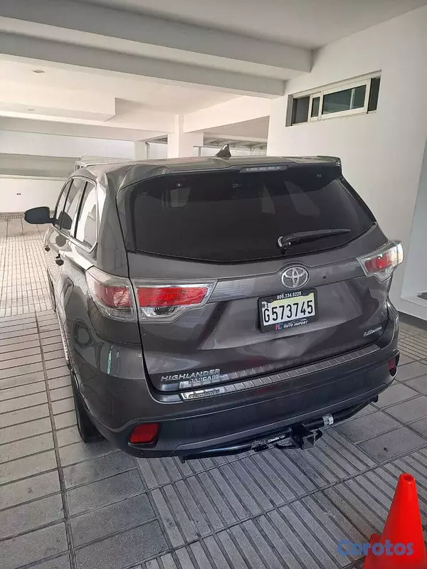 jeepetas y camionetas - Toyota Highlander 2015  3
