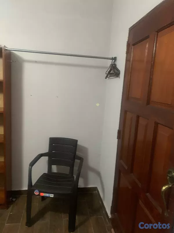 habitaciones y viviendas compartidas - Excelente ubicación, a una cuadra de la Independencia, amplia habitación  3