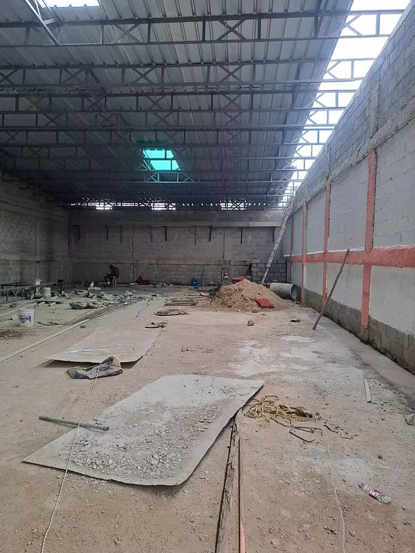 otros inmuebles -  Nave 400 mts  en la Av. Monumental  7