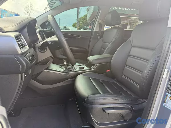 jeepetas y camionetas - Kia Sorento LX 2020 2