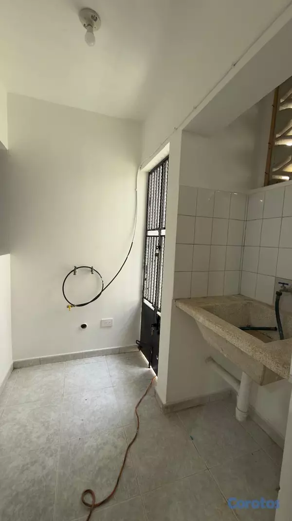 apartamentos - Alquilo apt de 2 hab en Evaristo Morales.  5