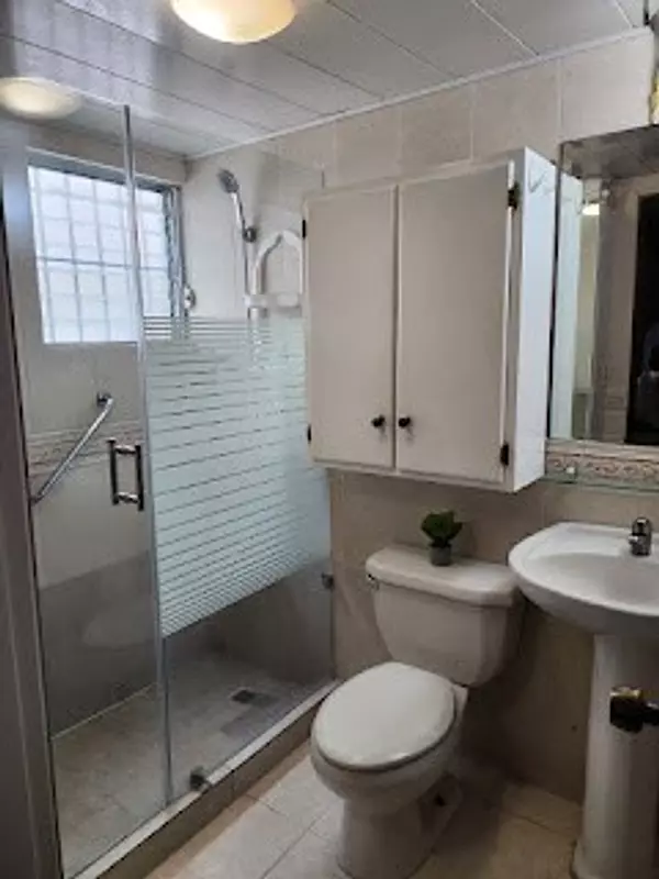apartamentos - Vendo Apartamento en Arroyo Hondo Viejo, por el Supermercado Nacional
 5