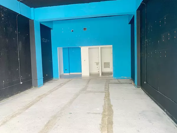 oficinas y locales comerciales - Local céntrico en Naco 3
