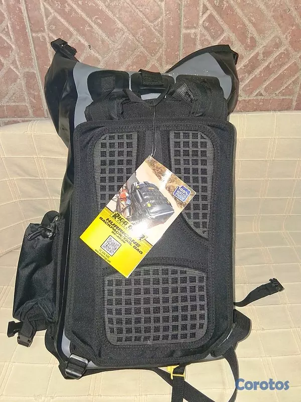 Artículos Deportivos - Mochila Impermeable Nelson-Rigg Hurricane (30L) -  12
