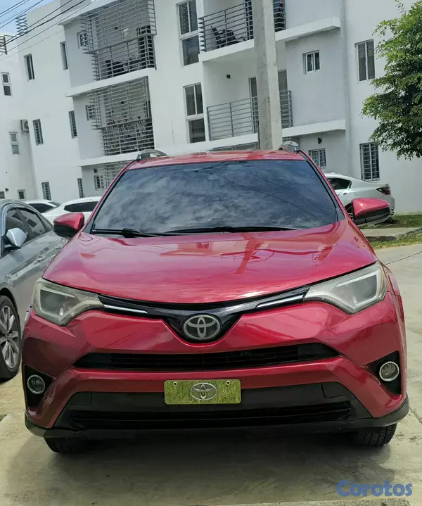 jeepetas y camionetas - Toyota RAV4 LE 2017 2WD 1