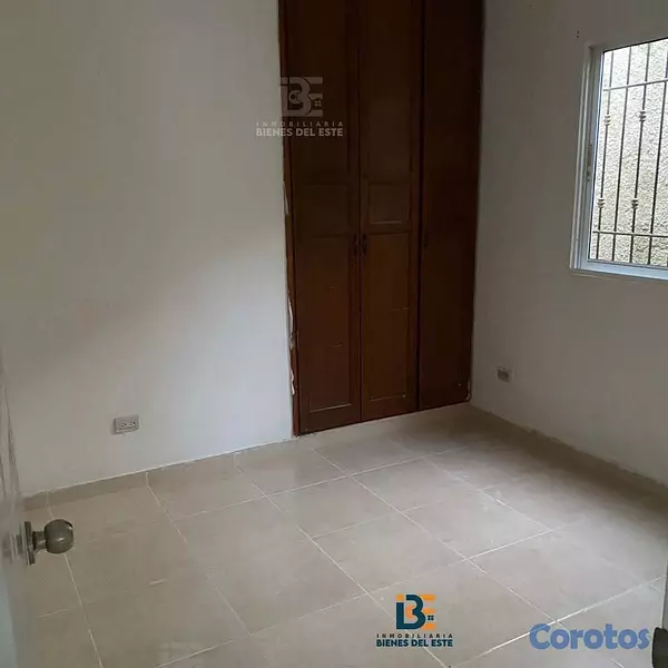 casas - Se Vende Esta Casa- Una Oportunidad Única Para Com 4