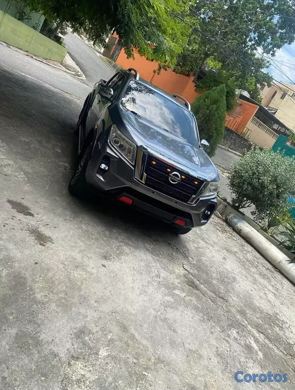 jeepetas y camionetas - Nissan Frontier 2016 4
