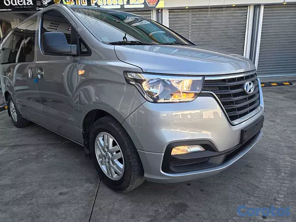 jeepetas y camionetas - HYUNDAI GRAND STAREX 2021 GRIS 2