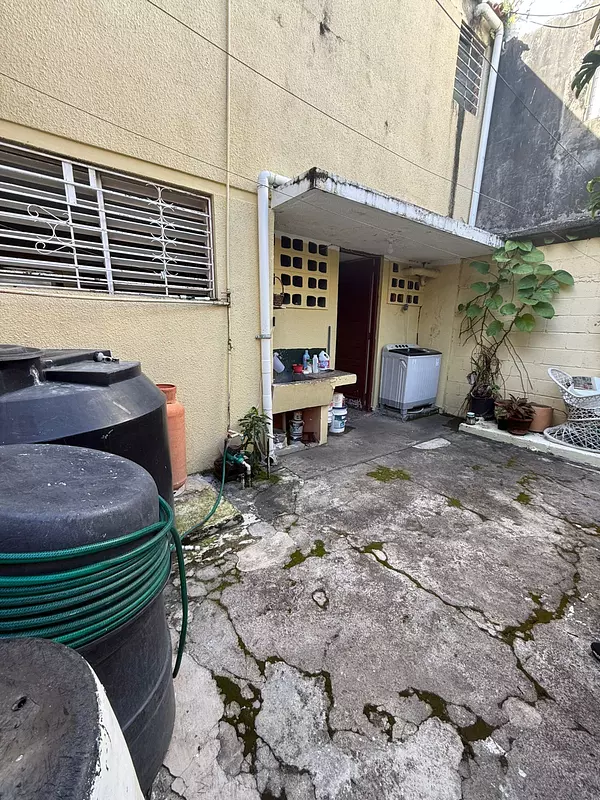 casas - Se Vende Casa Duplex en la Independencia 3