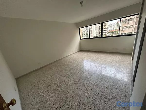 apartamentos - Alquilo apartamento clásico en Naco 9