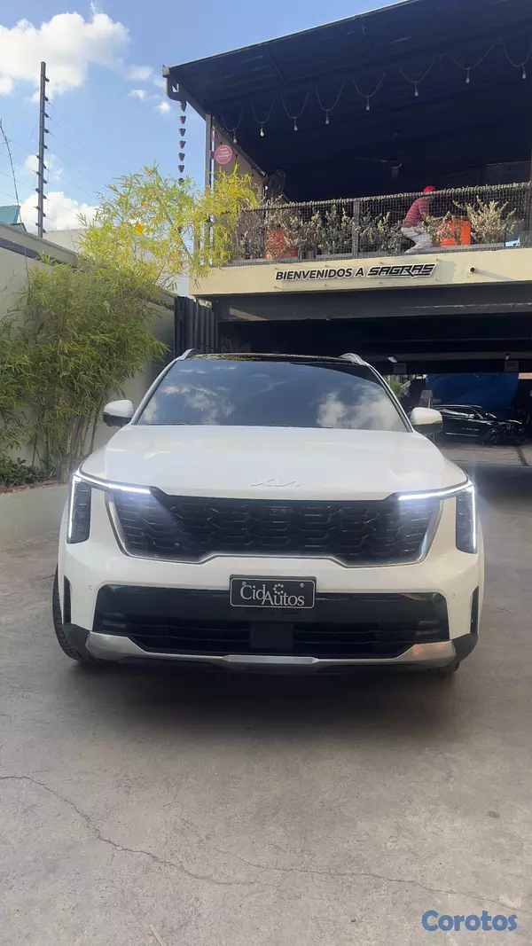 jeepetas y camionetas - Kia Sorento 2025 Limited 5