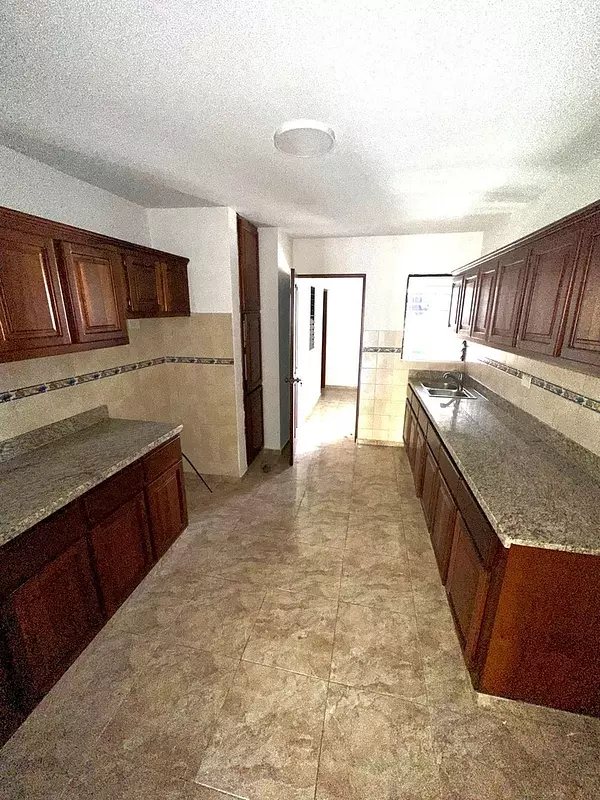 apartamentos - 📍 Los Restauradores 

Apartamento clásico .140 mts .
3HAB
Nivel 4
USD$143,000 2