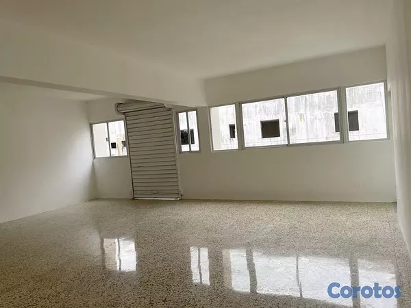 oficinas y locales comerciales - Alquiler local en Evaristo morales  8
