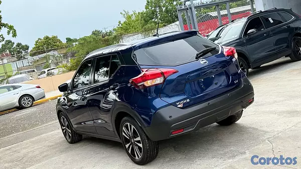 jeepetas y camionetas - 2020 Nissan Kicks SV CLEAN CARFAX 4