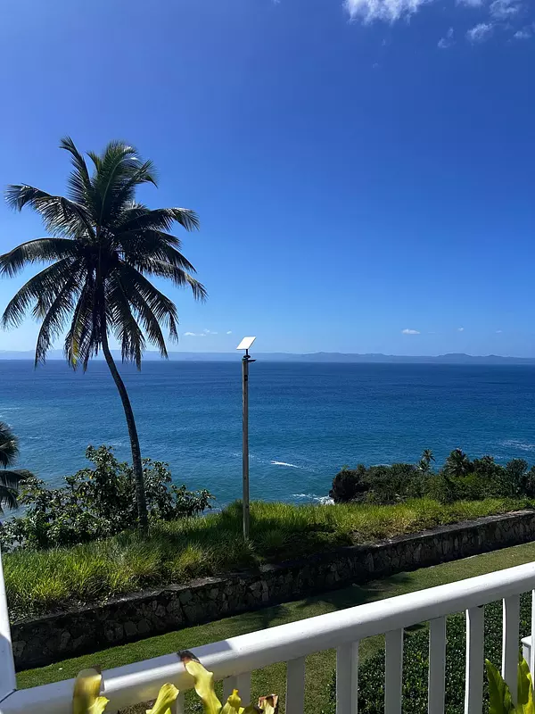 apartamentos - Se Vende Apartamento Frente a la Playa, Samana  2