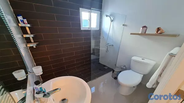 apartamentos - Apartamento amueblado y alquilado en venta en Punta Cana, con piscina. 9