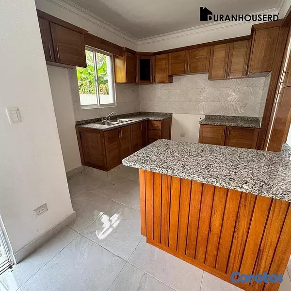 casas - venta de casa lista en la autopista de san Isidro proyecto cerrado  9
